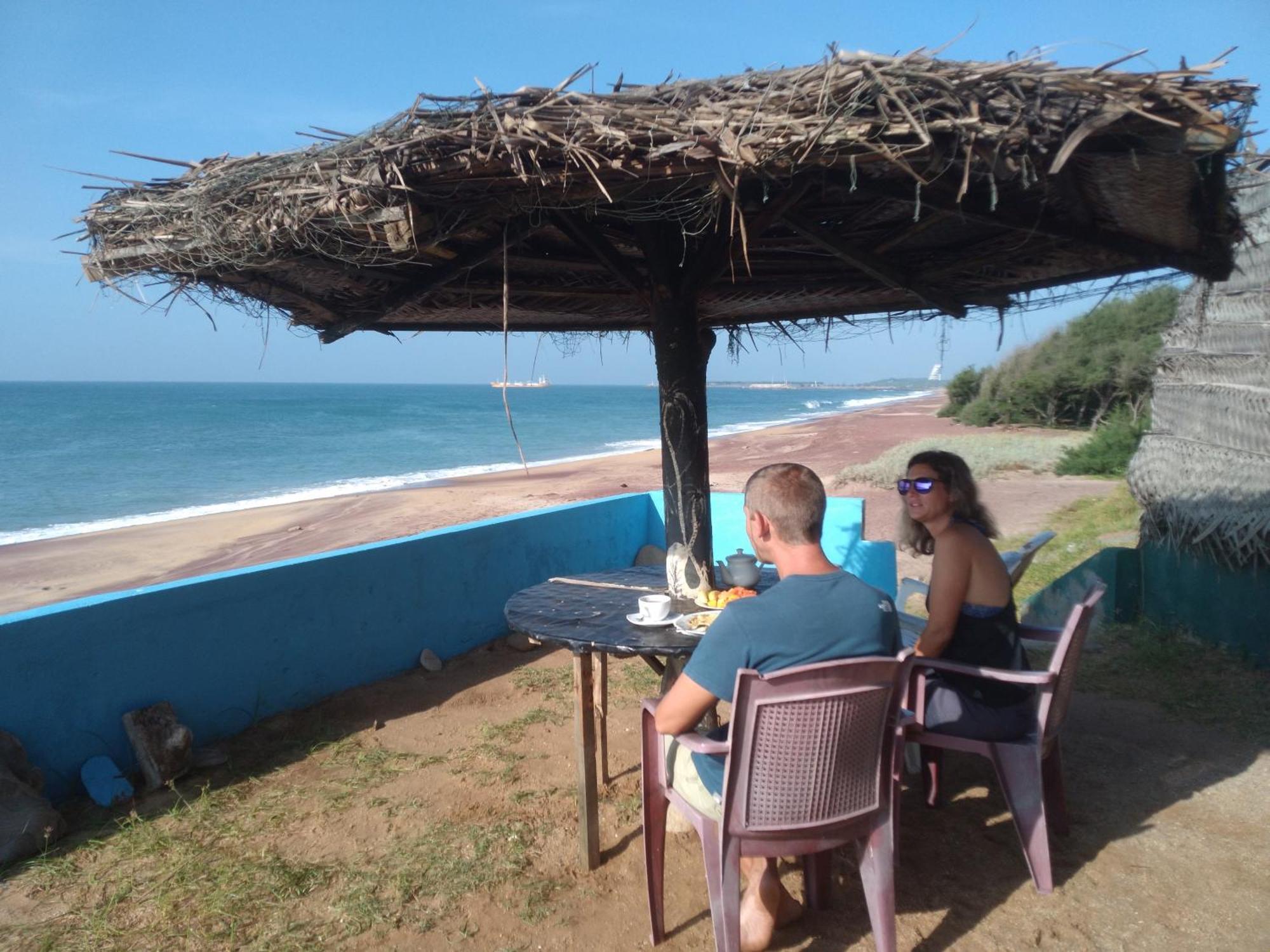 Happy Beach Safari Retreat Hambantota Ngoại thất bức ảnh
