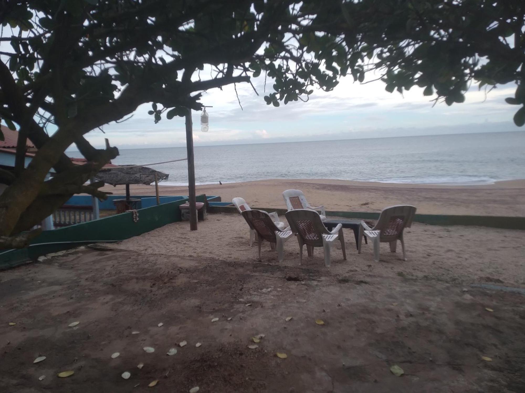 Happy Beach Safari Retreat Hambantota Phòng bức ảnh